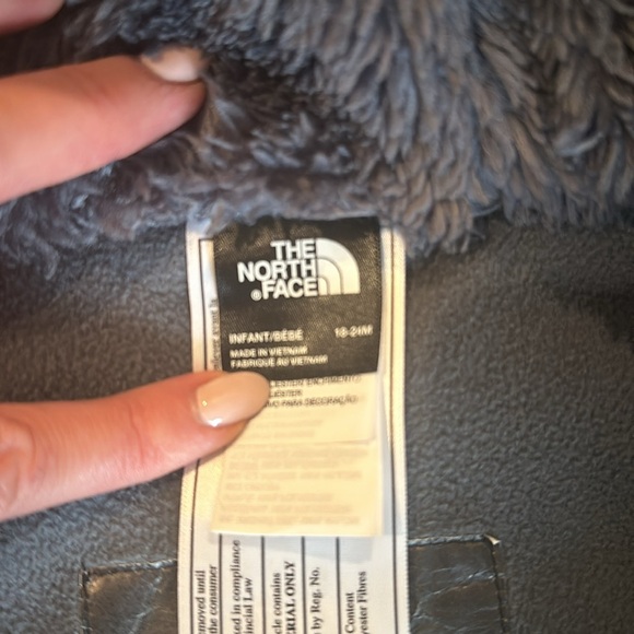 North Face snow suit - Picture 3 of 3